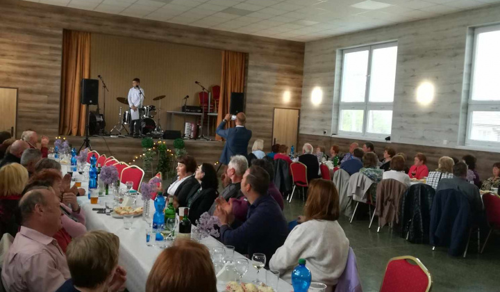 Deň matiek, Deň otcov 2023