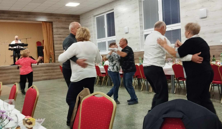 Deň matiek, Deň otcov 2023