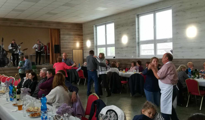 Deň matiek, Deň otcov 2023